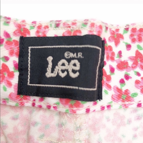 Lee High Waist Floral Print Shorts 10 - Picture 3 of 6